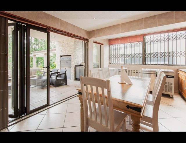 5 BEDROOM HOUSE FOR SALE IN DOWERGLEN EXT 4